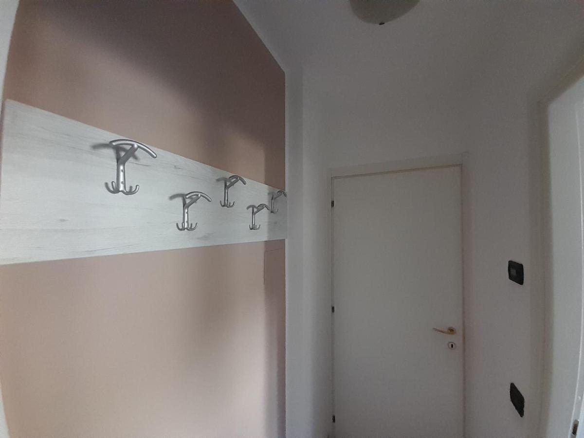 Marco Apartment - Holiday Apartment לואינו מראה חיצוני תמונה